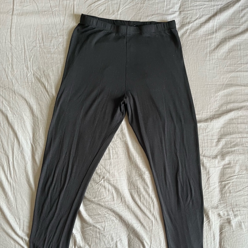 Black leggings